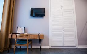 E4 Hotel
